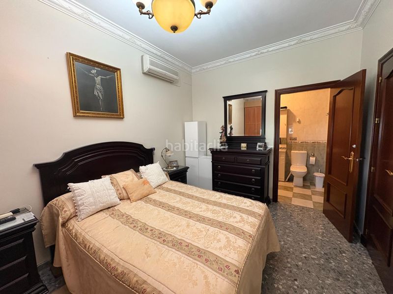 Foto a94322a6-9afa-4bd7-a5bc-54887178deca. Casa amb aparcament a Mairena del Alcor