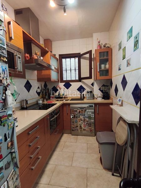 Foto 9a974df8-086f-43e5-8726-f5a5f89db0ec. Casa amb calefacció a Mairena del Alcor