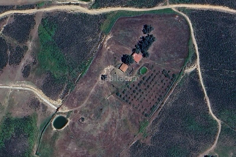 Foto dee9e73b-a084-4df8-8418-50d94d811b01. Finca rústica a Hervencias Ávila