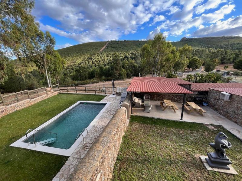 Foto c038e385-661c-4cfb-bd1d-cd9a2fa7d7f8. Finca rústica a Casco Antiguo Cáceres