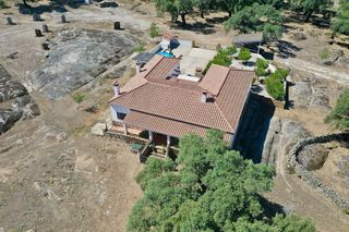 Landgut en Casco Antiguo. Casa de campo totalmente equipada con piscina
