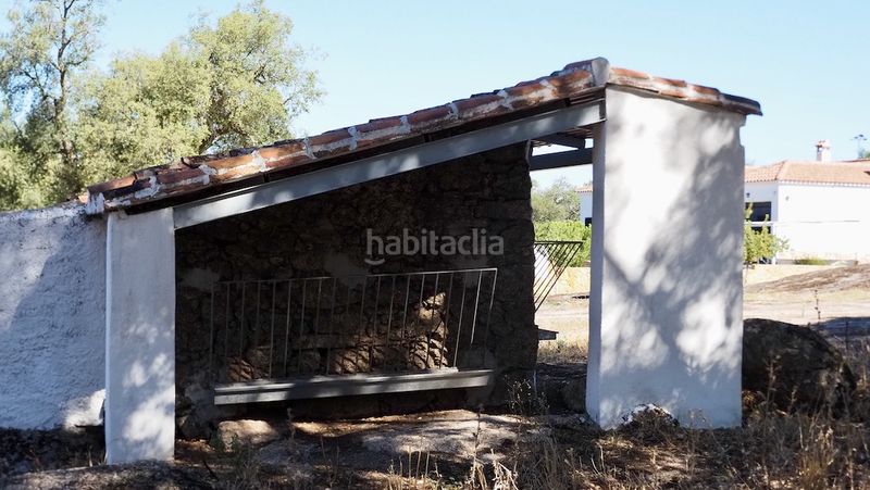 Foto e0e6a7d3-a0d2-4d19-bd3f-96ca978b6b1b. Finca rústica a Casco Antiguo Cáceres