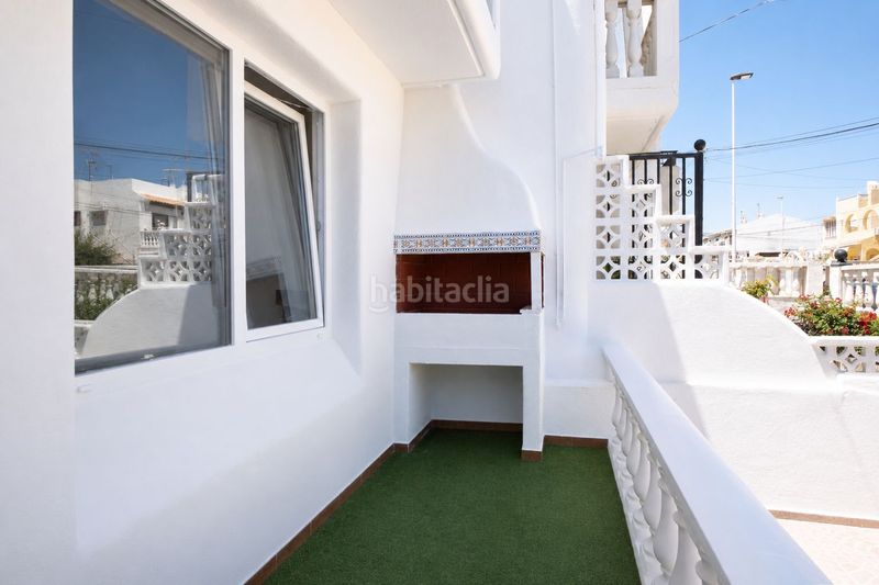 Foto 44e496ff-f70d-4c23-8c4c-0776e11443ca. Casa adossada a San Agustín Alicante