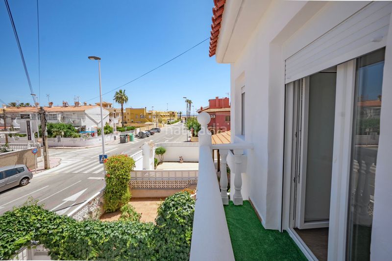 Foto 61f7d4fd-a200-4554-acd2-7b08eeff6cc5. Casa adossada a San Agustín Alicante