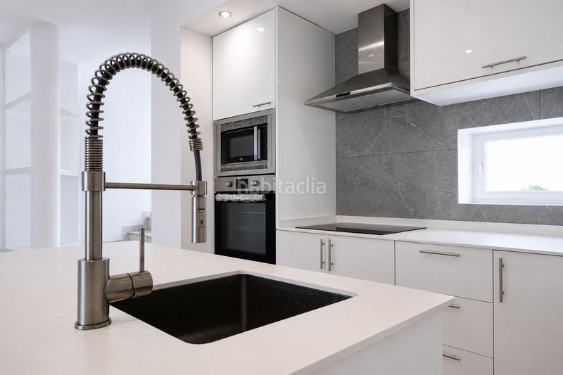 Foto 6e19ce4d-eb32-40c1-9083-8d22f2170d9f. Casa adossada a San Agustín Alicante