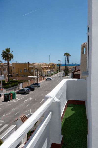 Foto 9389e08c-ba60-47d0-b578-3692a46238ee. Casa adossada a San Agustín Alicante