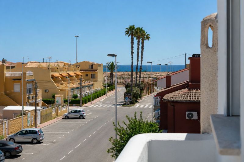 Foto b0b731a0-aadf-4af0-bb7b-60c131239fe5. Casa adossada a San Agustín Alicante