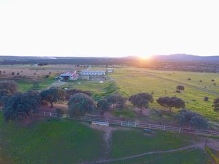 Finca rústica a Trujillo. Preciosa finca para caballos totalmente equipada.
