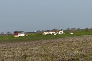 Landgut en Casco Antiguo. Finca ganadera y de cultivo cerca de caceres