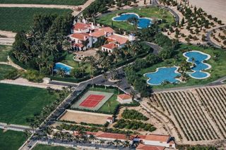 Landgut en Ensanche-Diputaci�n. Cortijo y finca en alicante