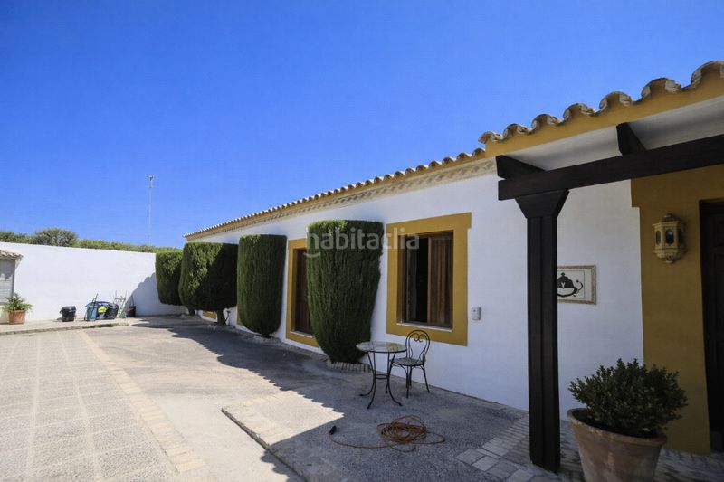 Foto a54ef68d-a79a-4a81-a1d7-efdb10ed1399. Finca rústica a La Calzada - La Florida Sevilla