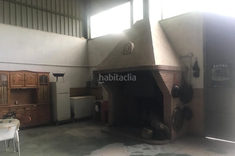 Foto f50f0559-beee-4012-8123-2a1f76d865d5. Finca rústica a Avda de Madrid - Pº de la Estación Jaén
