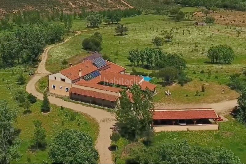 Foto c1fc2b43-1006-4f8a-a396-659cb3a12272. Finca rústica a Casco Antiguo Cáceres