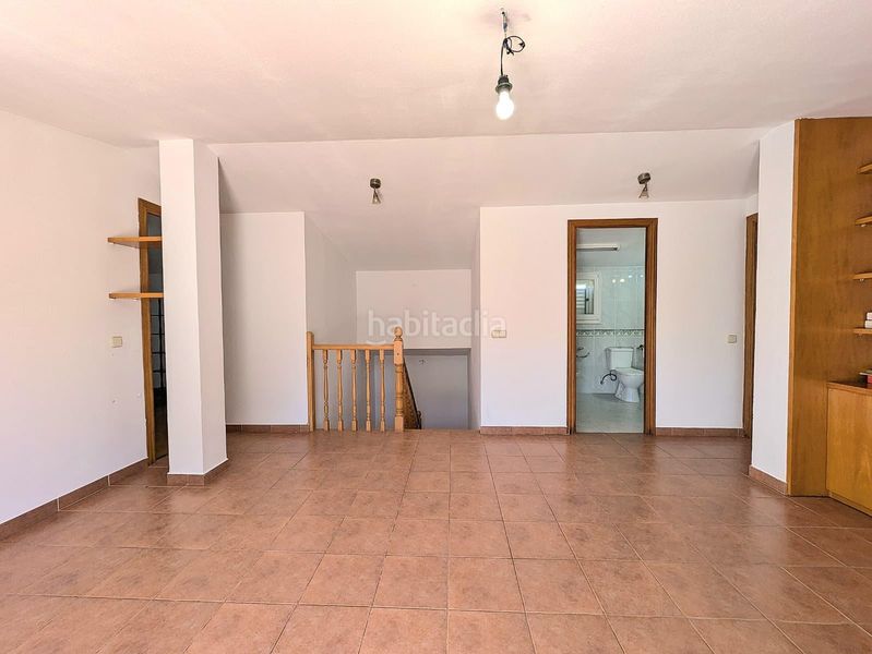 Foto 2cf1290c-257c-4b11-9af6-fe21c0d9ea2e. Xalet amb aparcament a Bonastre