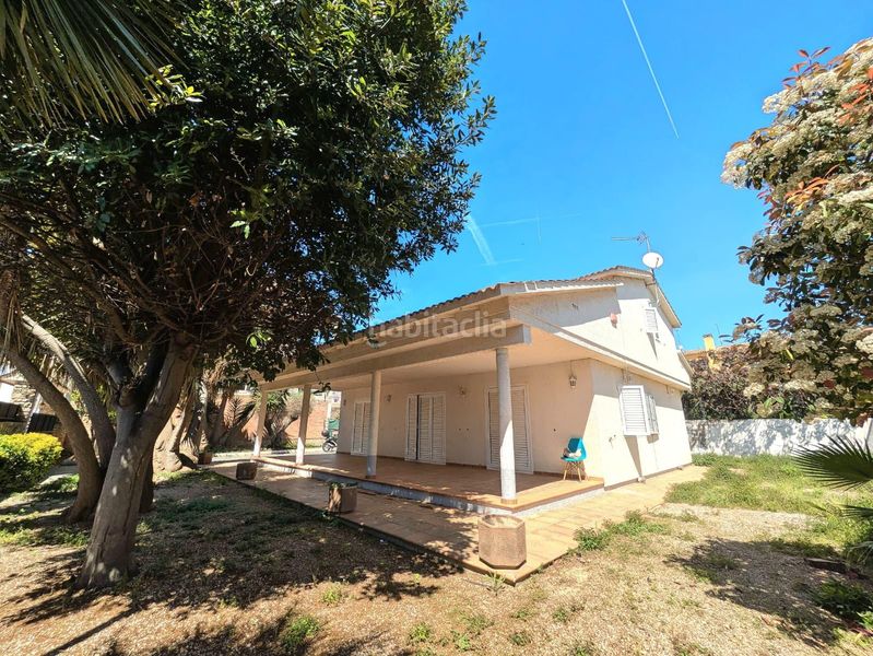 Foto aa1f8447-05f6-4384-ad9b-6a24b65062d6. Xalet amb aparcament a Bonastre