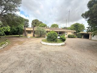 Xalet a Banyeres del Penedès. En la urb. de saifores