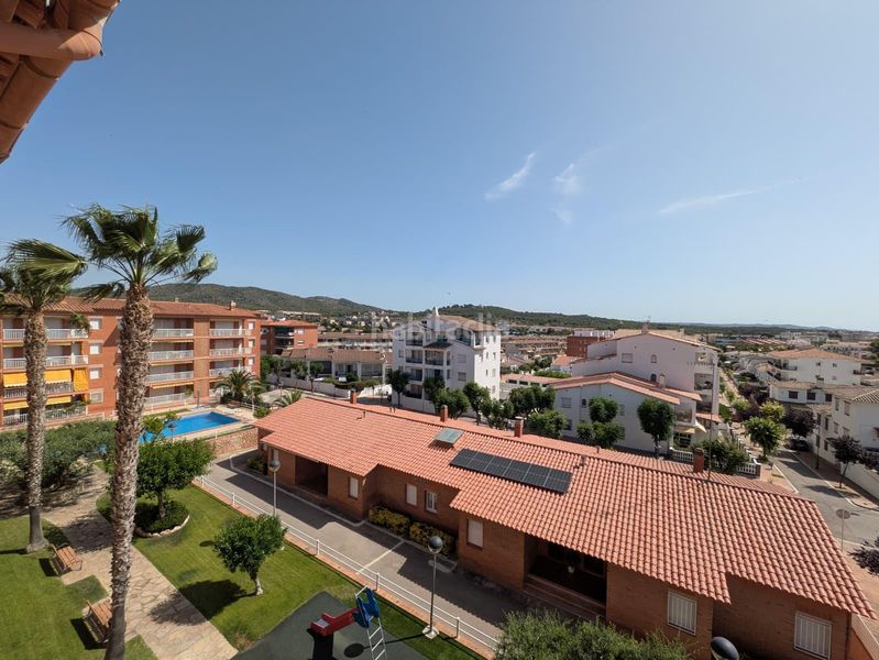 Foto e155bda2-543c-4a76-8f9d-2ee4e825ea95. Àtic amb aparcament piscina a Roda de Barà