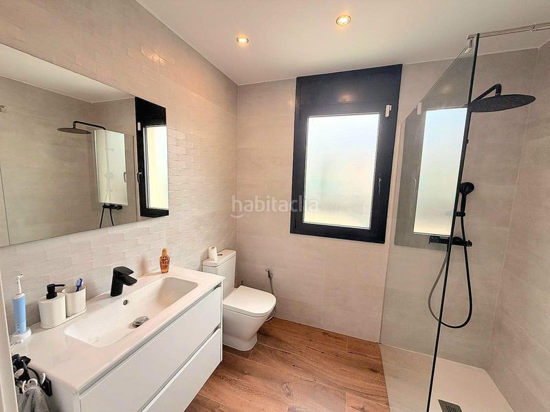 Foto 285eb6bd-3bb2-465c-905f-b305cd835571. Chalet con riscaldamento in Cunit residencial Cunit