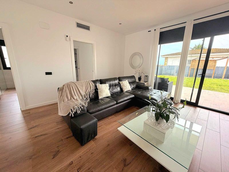 Foto 45530f04-2967-475a-b1e3-a72ff6cf41f5. Chalet con riscaldamento in Cunit residencial Cunit