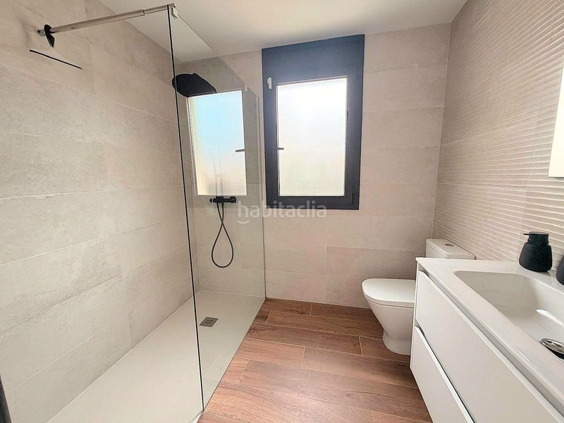 Foto 6d863396-7b6c-4d1c-ba43-6cd2adf02409. Chalet con riscaldamento in Cunit residencial Cunit