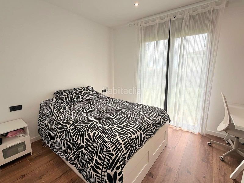 Foto 789c90f9-1fc2-4fc6-bff8-2b5098c96779. Chalet con riscaldamento in Cunit residencial Cunit