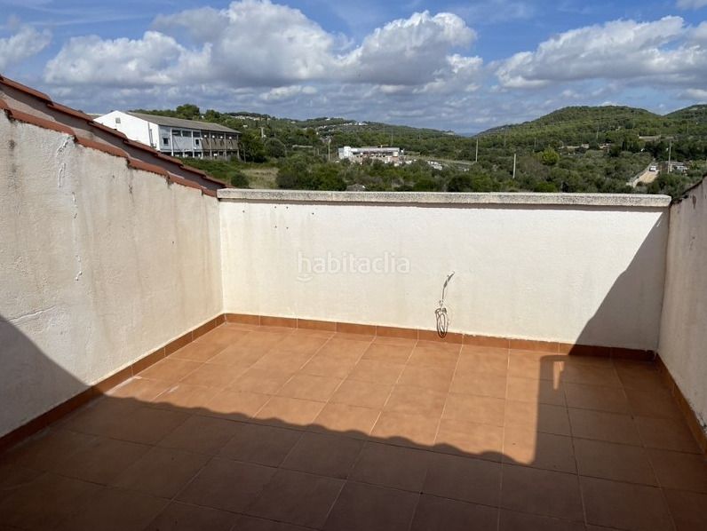 Foto 770395ca-61a9-4e39-9609-b995082d04c8. Casa aparellada amb aparcament a Calafell poble Calafell