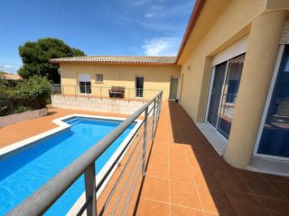 Chalet in Valldemar-Montmar. En la urb. valldemar