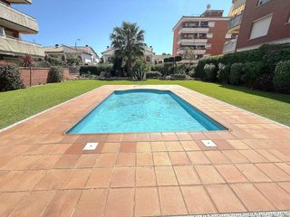 Planta baixa a L´Estany. En segunda línea de mar.