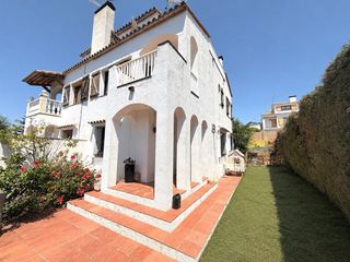 Casa aparellada a Calafell Residencial. En calafell residencial