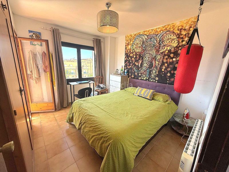 Foto 18c5f3e6-f35a-41b0-984f-7c0e738c0a6c. Casa aparellada a Calafell residencial Calafell