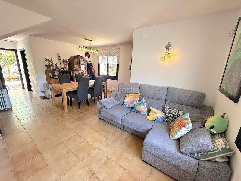 Foto 4df6b5c2-e44d-426f-a072-1a749f8d3103. Casa aparellada a Calafell residencial Calafell