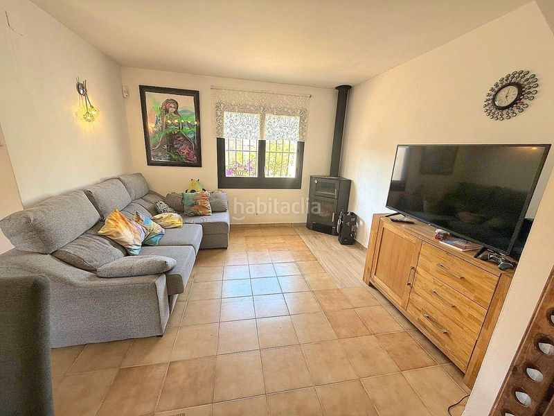 Foto 558c35ee-6a1d-4d30-80f5-52bfd1acf722. Casa aparellada a Calafell residencial Calafell