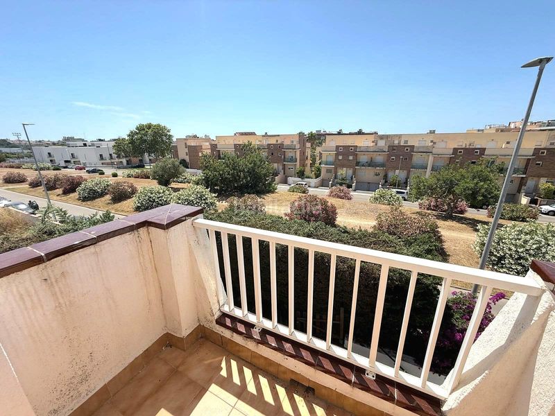 Foto 6b493e93-d924-4bad-a8c8-765606cf1018. Casa aparellada a Calafell residencial Calafell