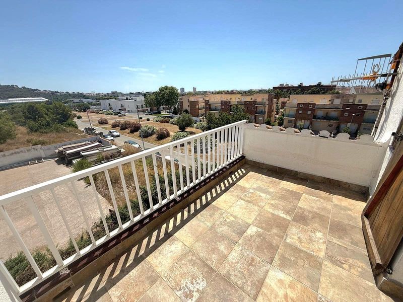 Foto d54aa1f7-de74-4db7-9715-5c23a525255b. Casa aparellada a Calafell residencial Calafell