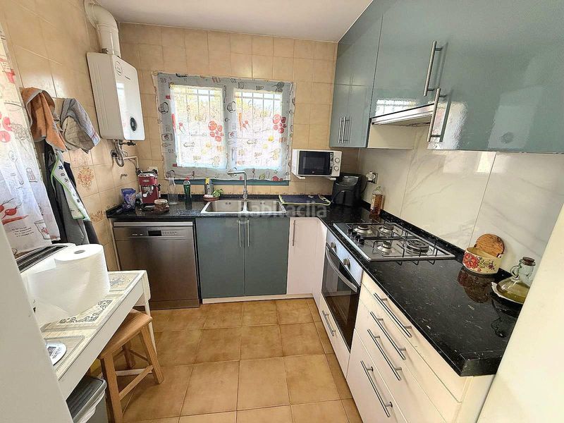 Foto e7d7ae58-7717-4512-a2ef-292a545e9db3. Casa aparellada a Calafell residencial Calafell