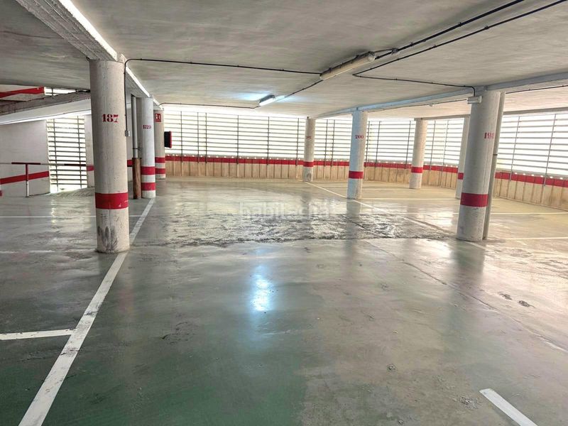 Foto d1fdaed1-78ae-402a-8e1b-de45a15170c0. Aparcament cotxe a Calafell platja Calafell