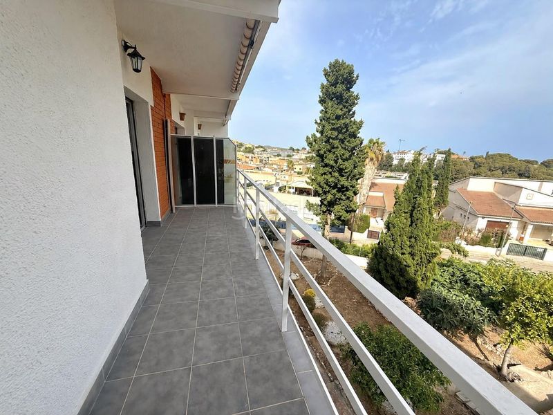 Foto 24c5ab86-11b2-439e-857f-f2d2eb5402ce. Apartament amb aparcament a Segur de Calafell nucli urbà Segur de Calafell