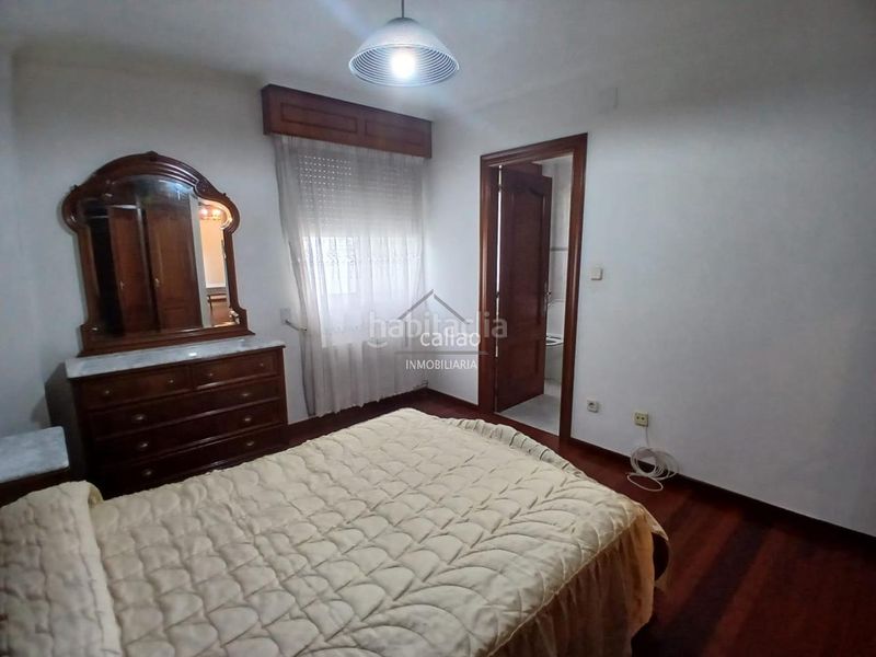 Foto 0ba4964e-761f-4aa0-bda0-b71033308ab8. Rent flat with heating in Esteiro Ferrol