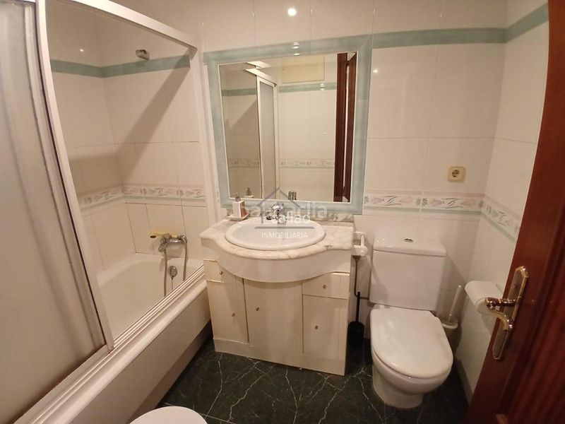 Foto 79b3ed9a-cd67-491d-8304-841a879f2ddc. Rent flat with heating in Esteiro Ferrol