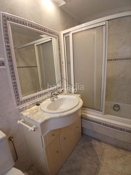 Foto ea9d8b4c-60c1-45d1-adca-e6612aaaa184. Rent flat with heating in Esteiro Ferrol