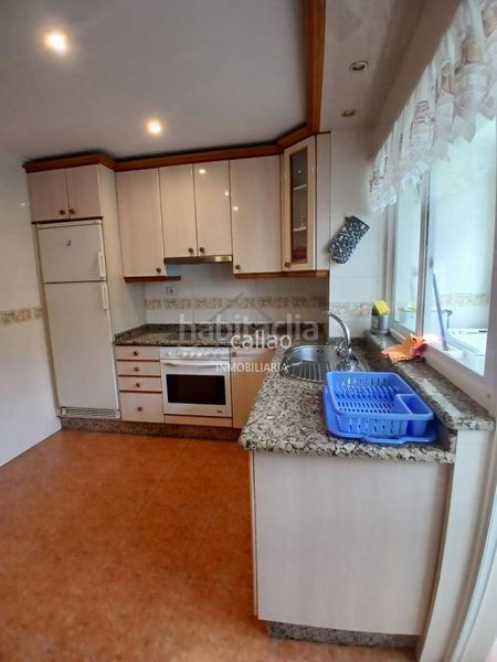 Foto ed00ebd0-baef-4917-aaba-2e2df09cc19c. Rent flat with heating in Esteiro Ferrol