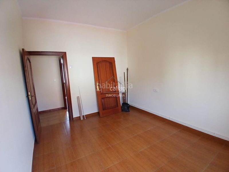 Foto b053d00e-c331-4305-acf9-29e50239b8bb. Rent flat with heating in A Malata - Catabois - Ciudad Jardín Ferrol