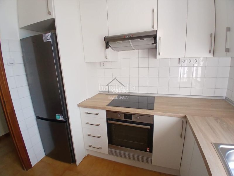 Foto e0db0dfd-fa52-4bc8-92a5-6375b4708dfd. Rent flat with heating in A Malata - Catabois - Ciudad Jardín Ferrol