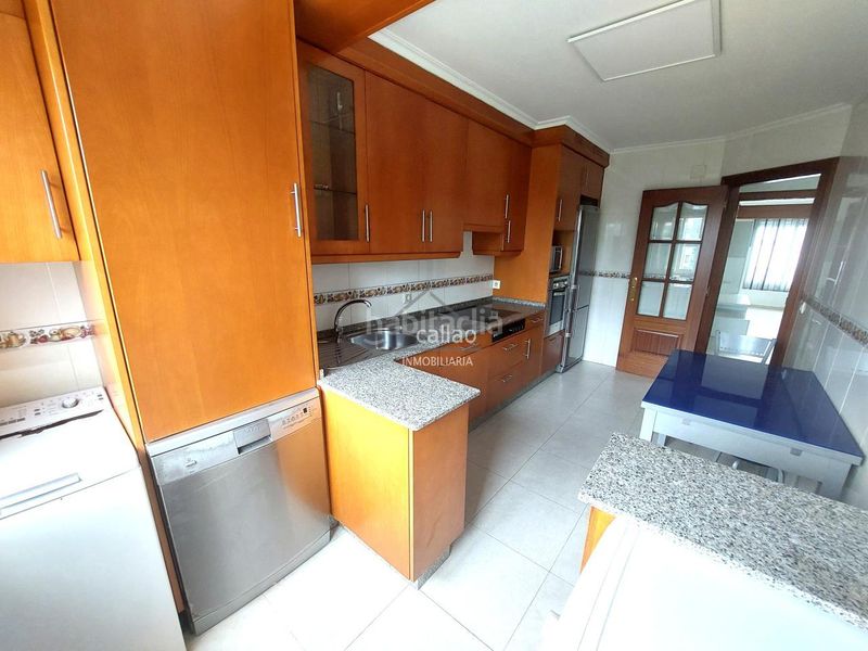 Foto 535a13ac-c014-4806-8165-37bb5a6a93f5. Piso en Piñeiros - Freixeiro Narón
