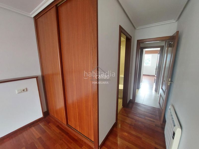 Foto 60f76f4d-6f56-43eb-8857-18665a26e239. Piso en Piñeiros - Freixeiro Narón