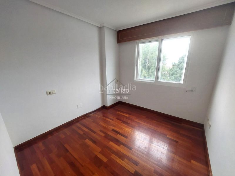 Foto bc5d3747-e358-4f25-8a9b-a17c0dfcb0cb. Piso en Piñeiros - Freixeiro Narón