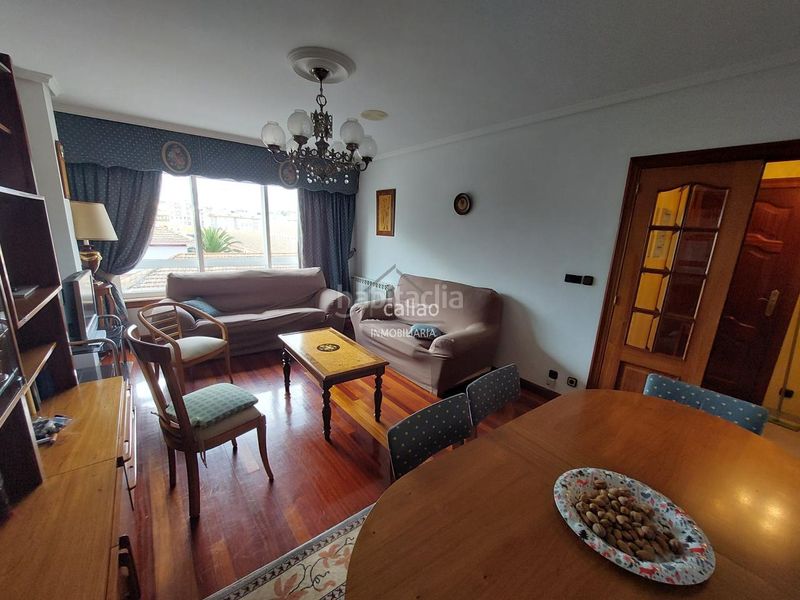 Foto 773c561c-c1f8-4bd7-96d1-280186c78aff. Lloguer dúplex amb calefacció a Plaza de España Ferrol