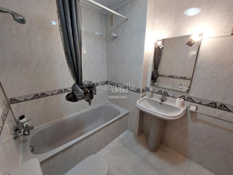 Foto a50f1dcb-4085-4ff1-9631-8afe6a00b1a9. Rent duplex with heating in Plaza de España Ferrol