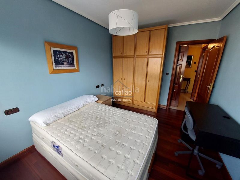 Foto c95a329d-3a71-4c35-9de4-c65a9125f56a. Rent duplex with heating in Plaza de España Ferrol