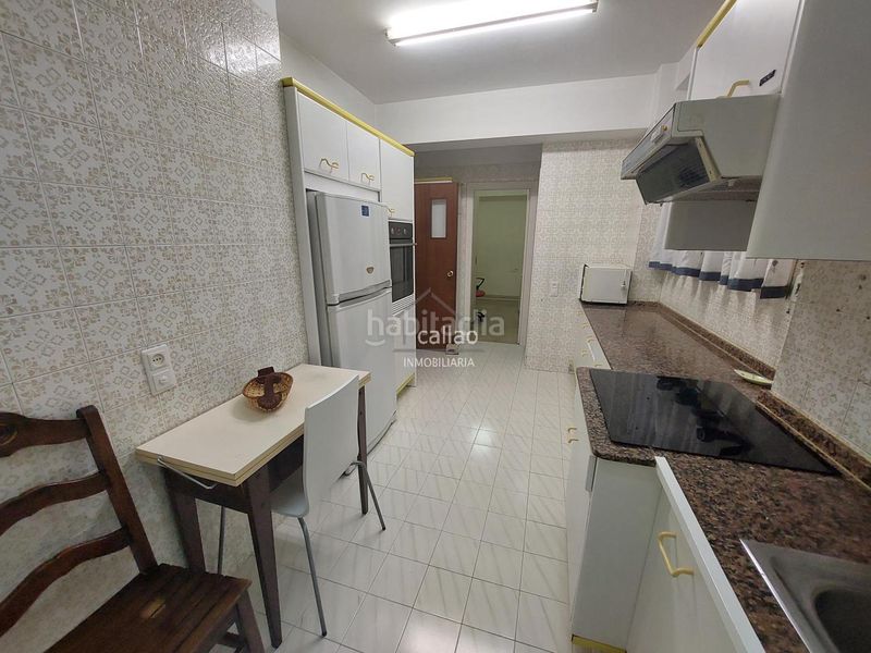 Foto 1c78fcde-4f44-48e6-9100-dfb3deab1f01. Rent flat with heating in Centro Ferrol